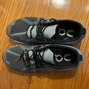 On Cloud V2 Women's Running Shoe - Size 7.5